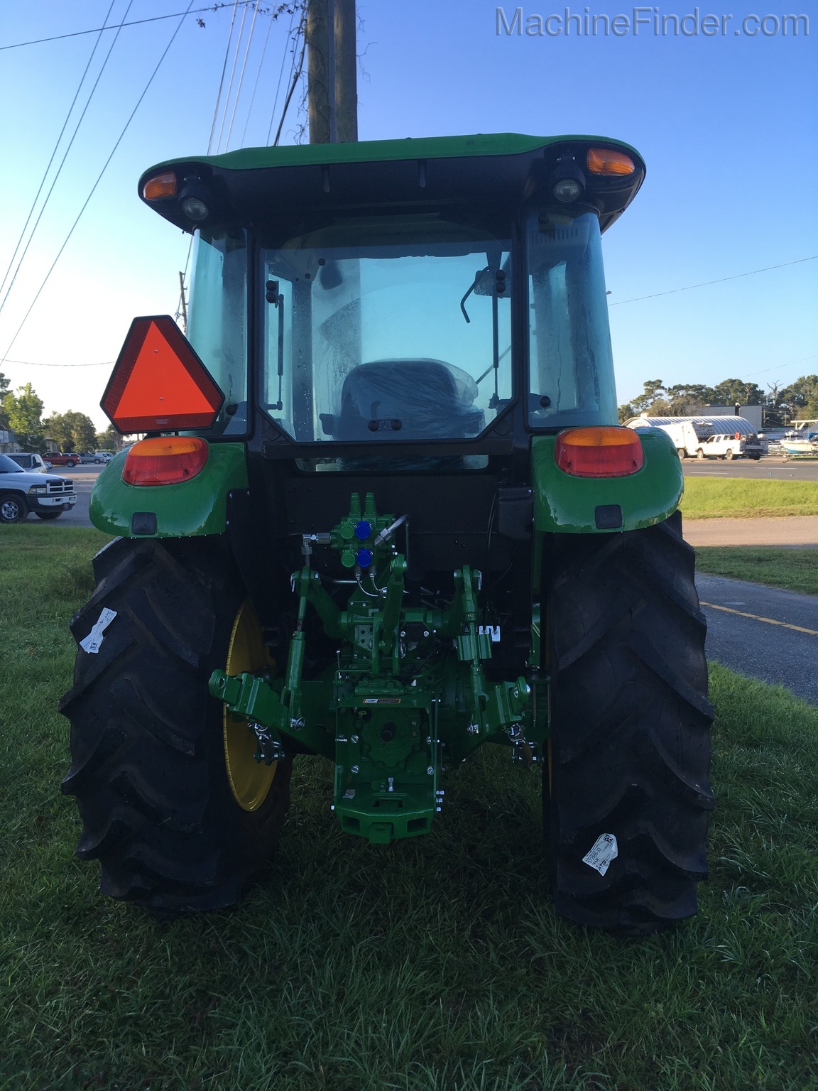 2020 John Deere 5100E Image 4