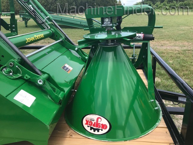2020 John Deere 3025E Image 6