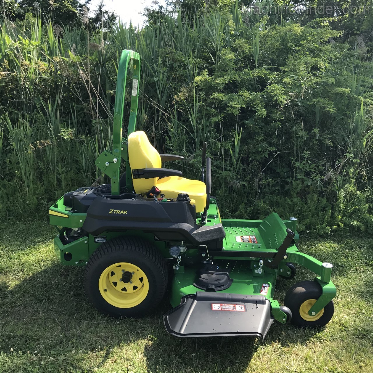 2019 John Deere Z720E Image 3
