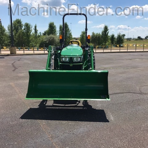 2020 John Deere 3038E Image 2
