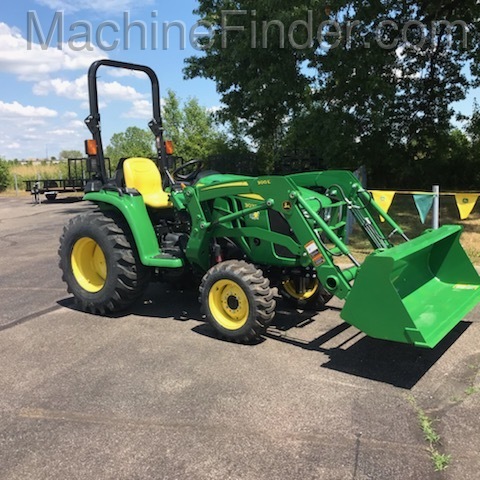 2020 John Deere 3038E Image 4