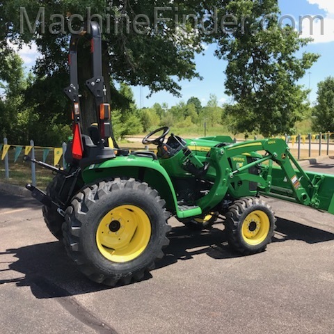 2020 John Deere 3038E Image 5