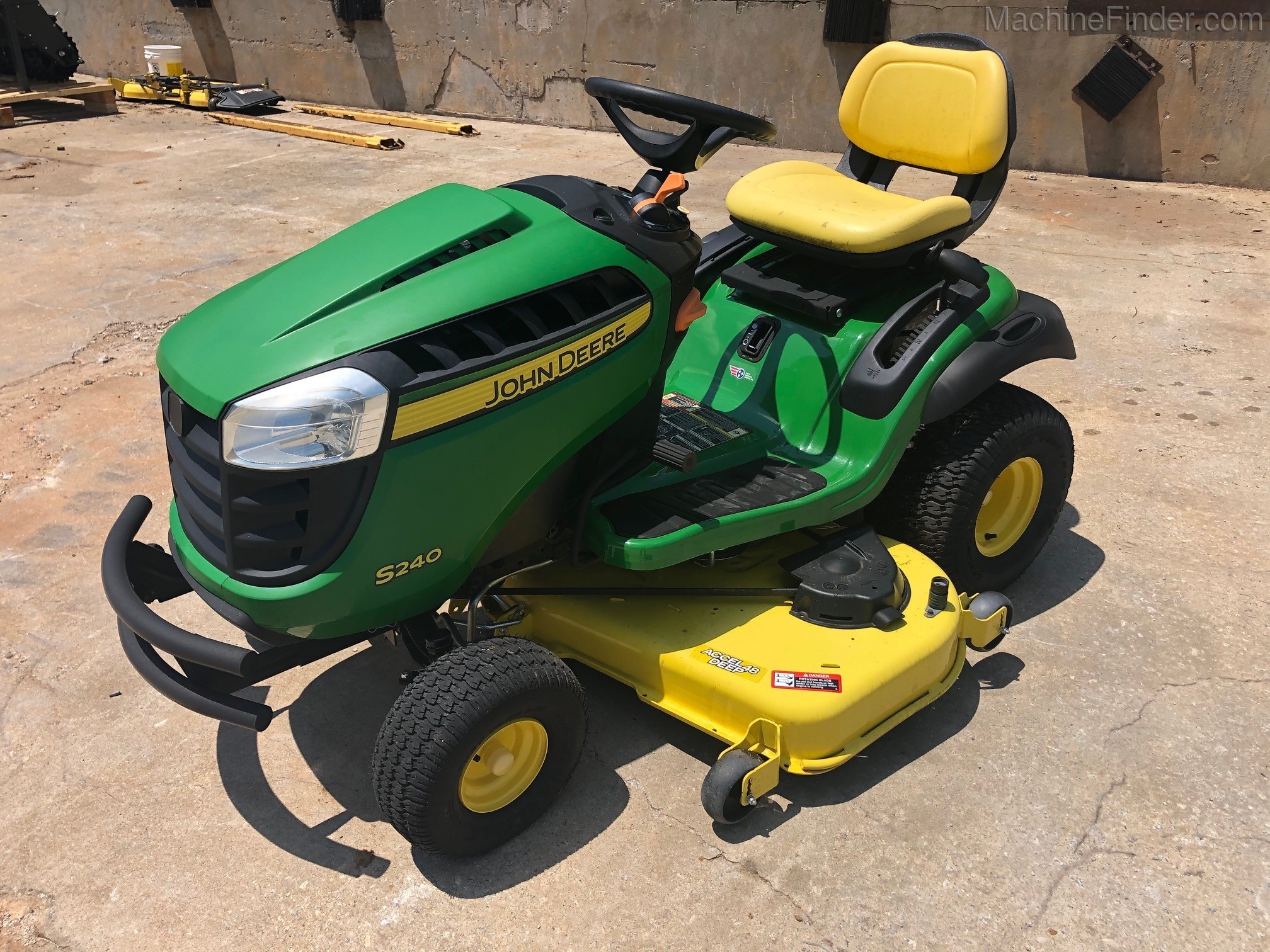 2018 John Deere S240 Image 1