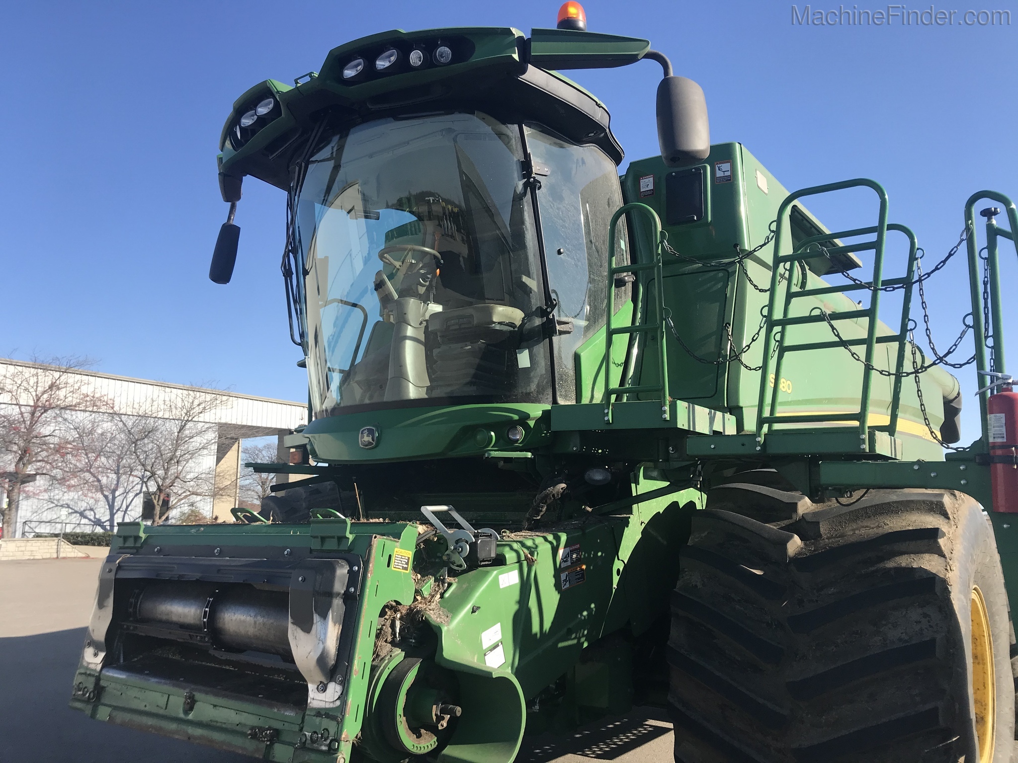 2014 John Deere S680 Image 2