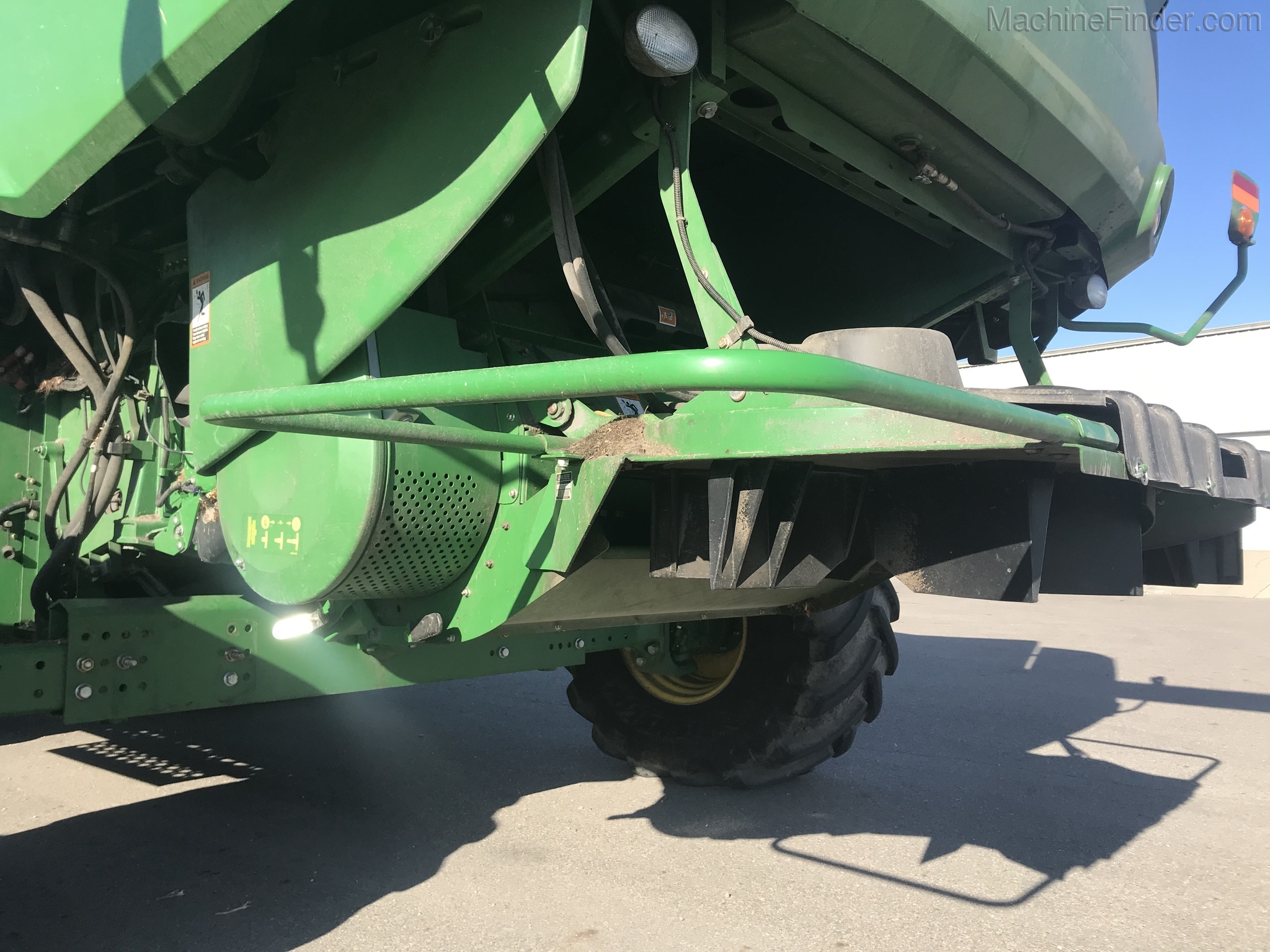 2014 John Deere S680 Image 4