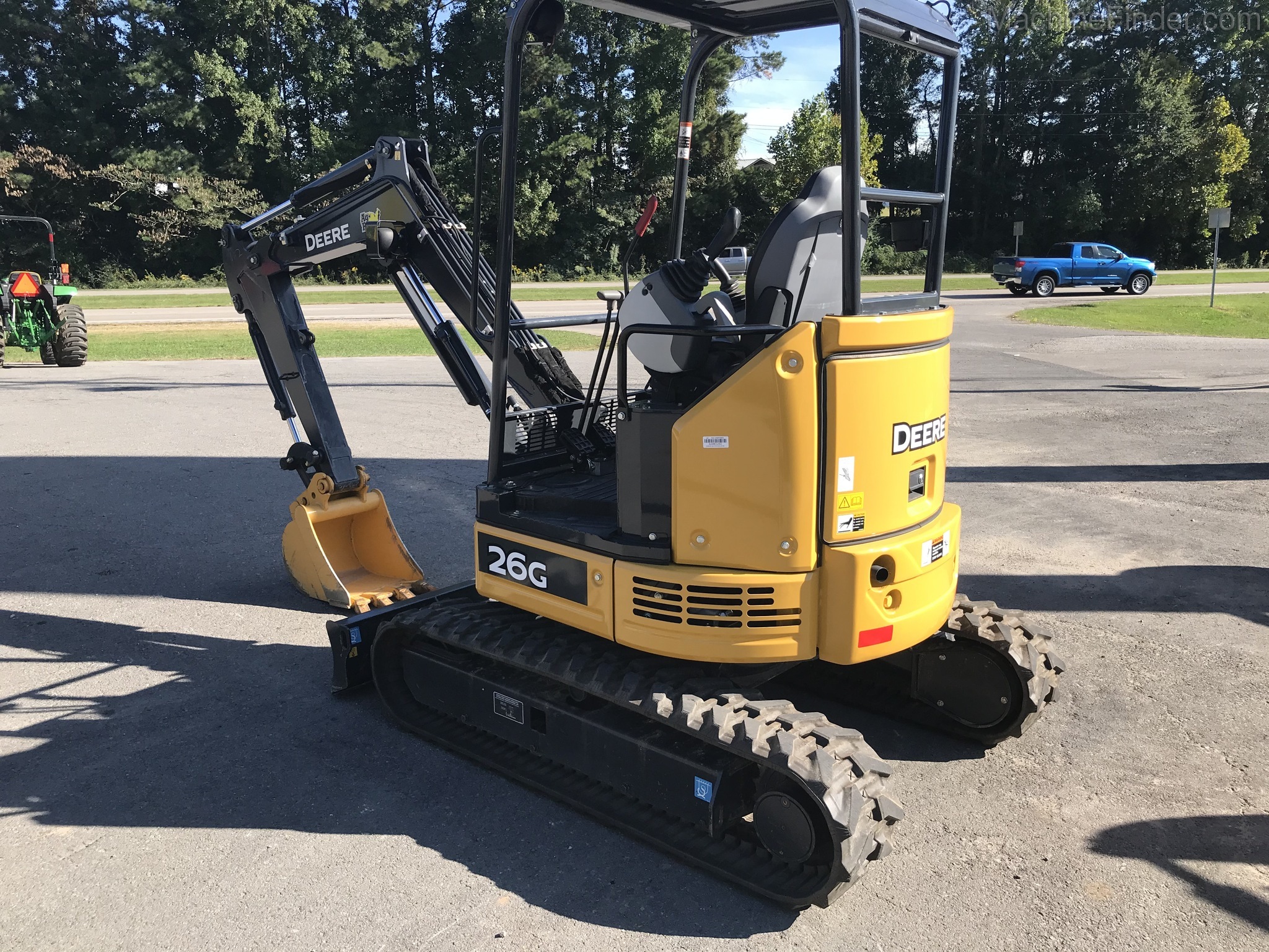 2018 John Deere 26G Image 2