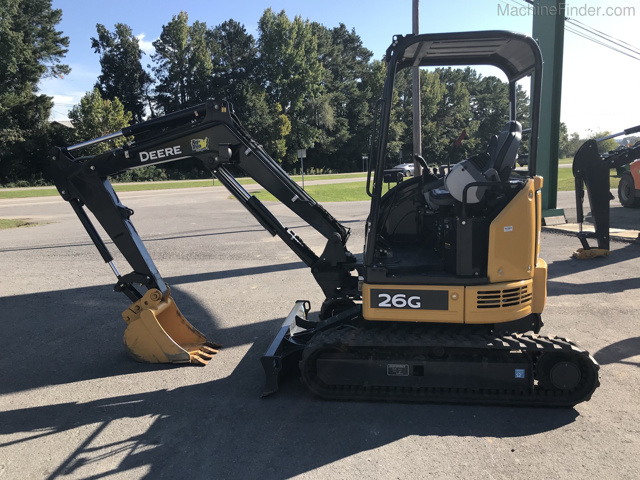 2018 John Deere 26G Image 1