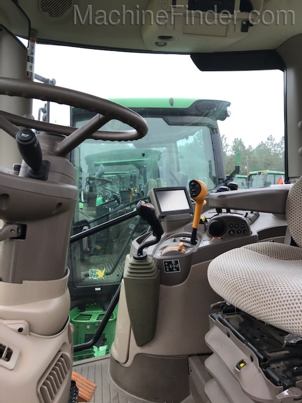 2016 John Deere 6130R Image 6