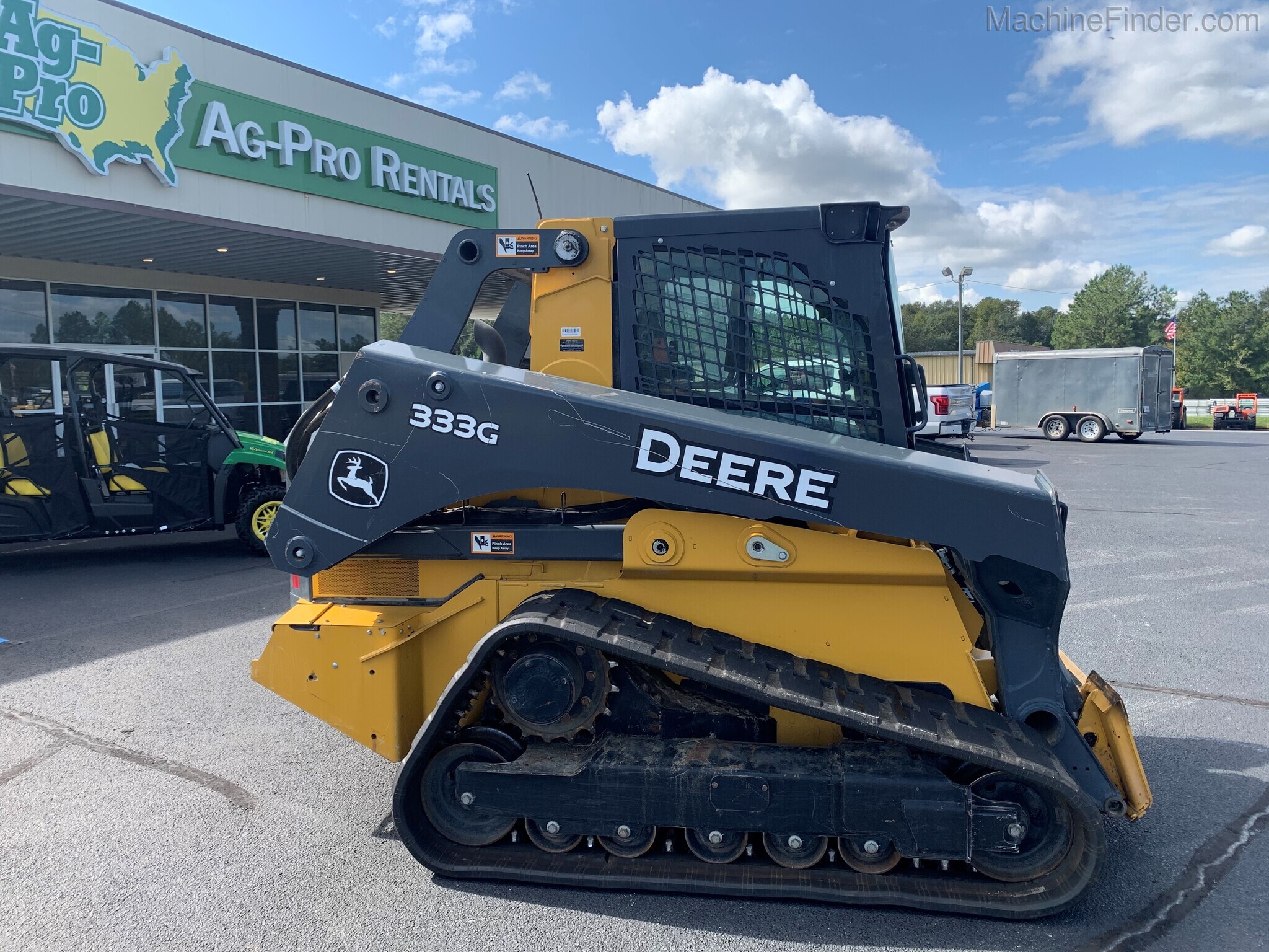 2018 John Deere 333G Image 2