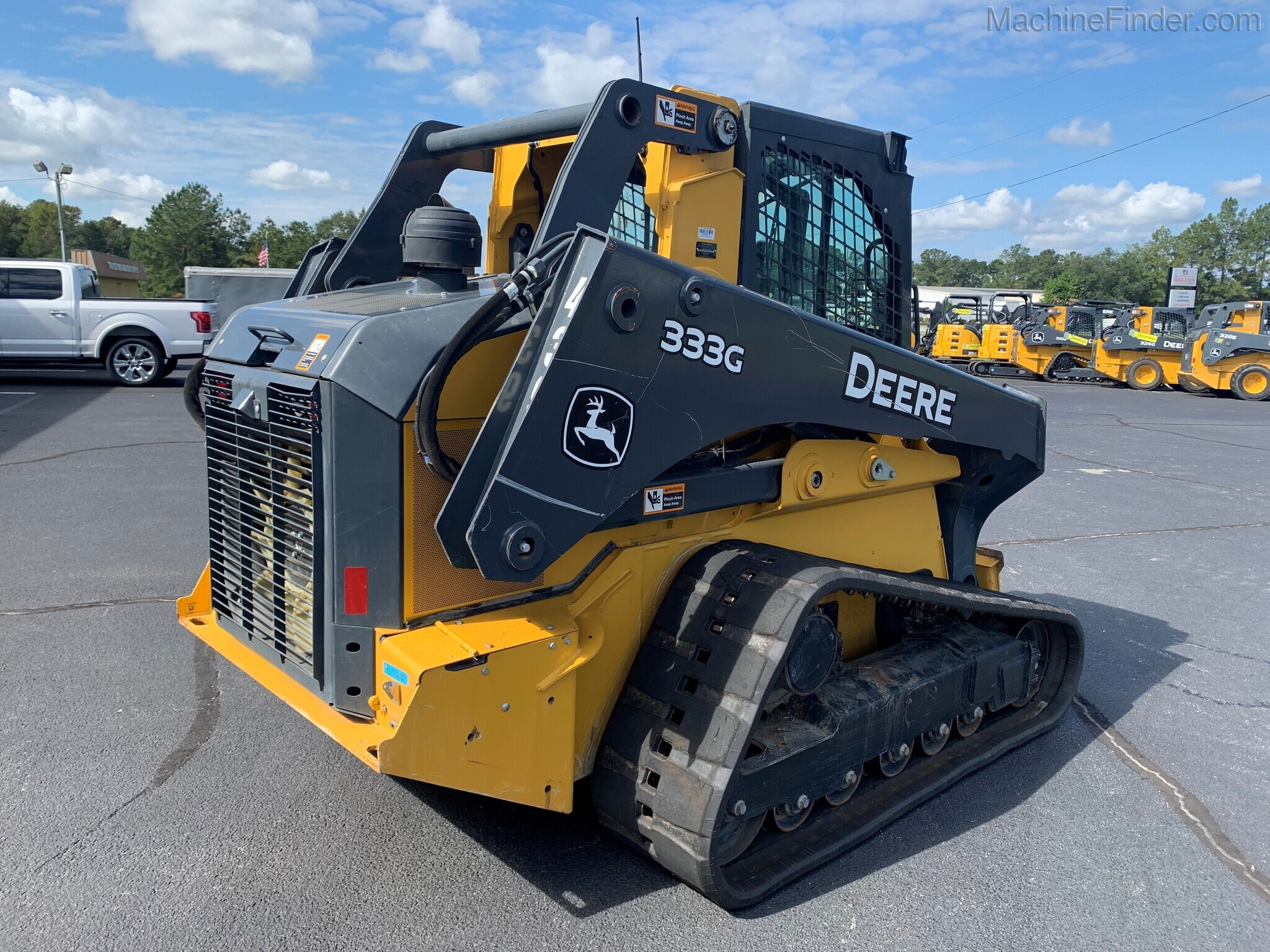 2018 John Deere 333G Image 3