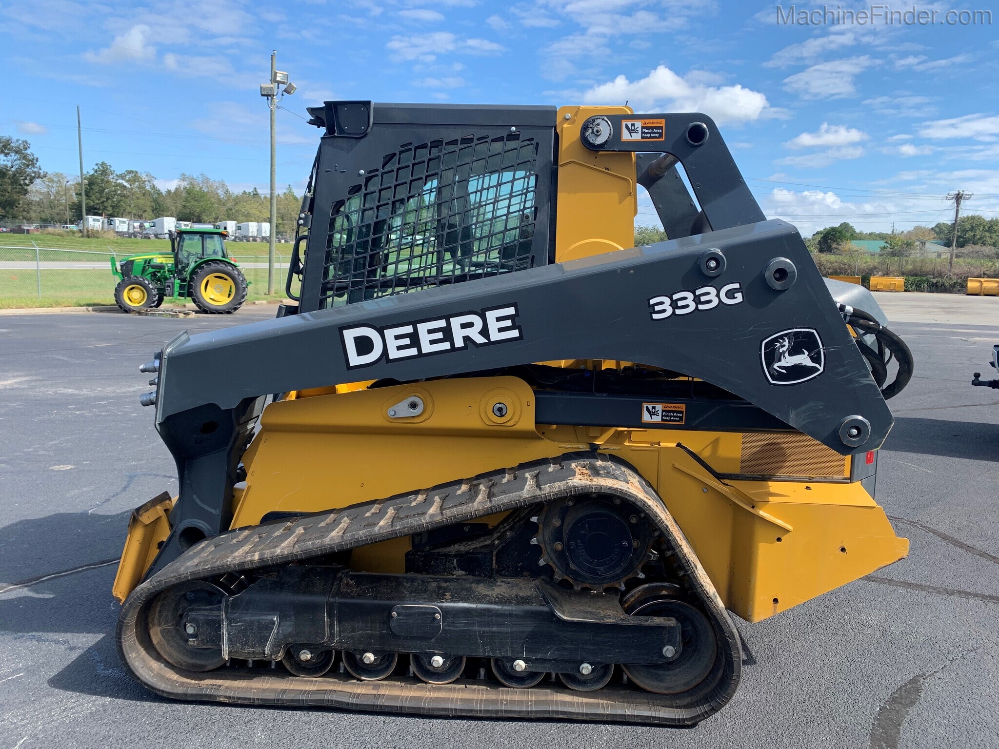 2018 John Deere 333G Image 6