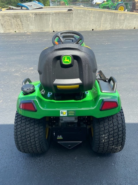 2023 John Deere X570 Image 5