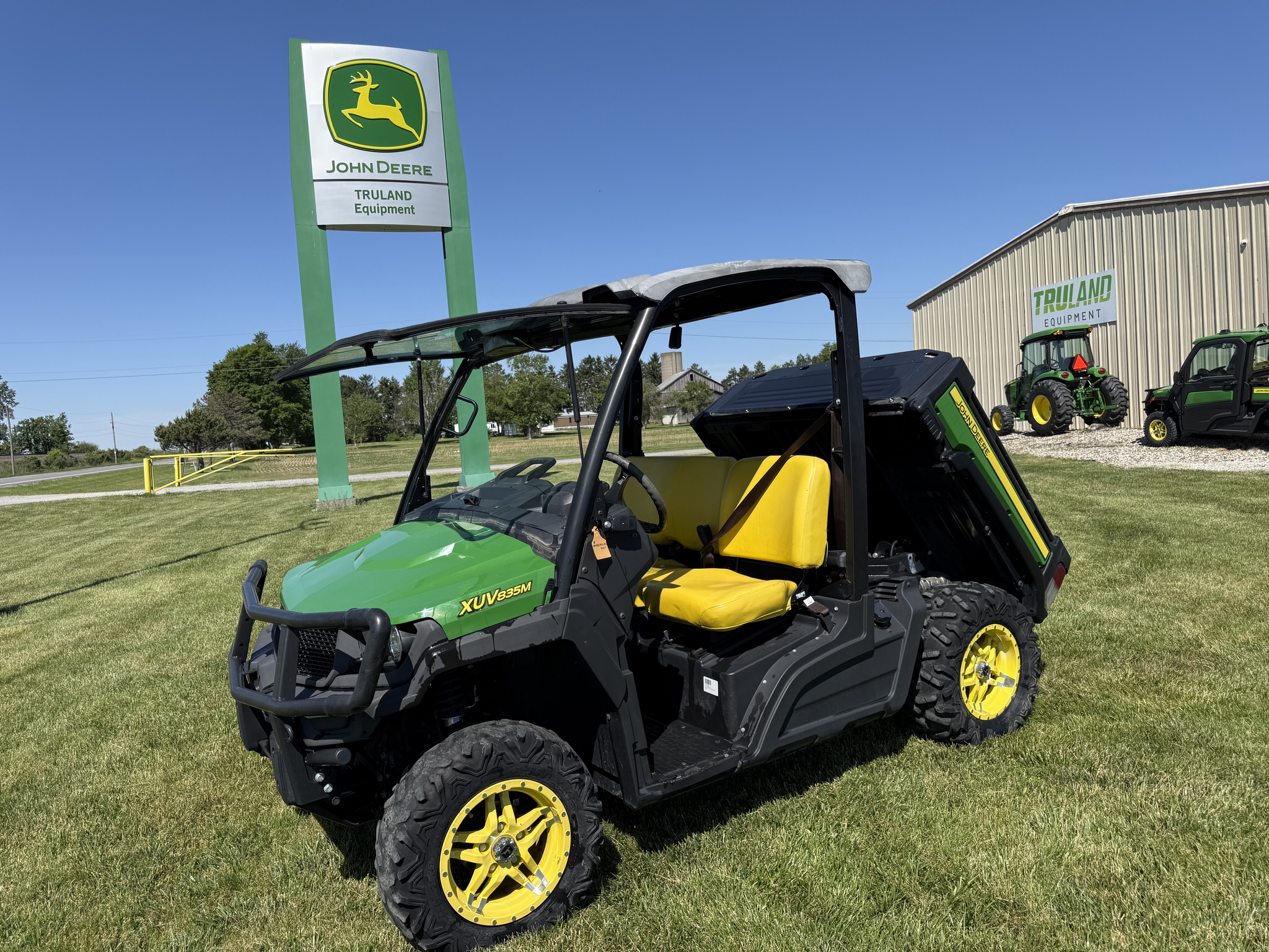 2020 John Deere XUV 835M Image 1