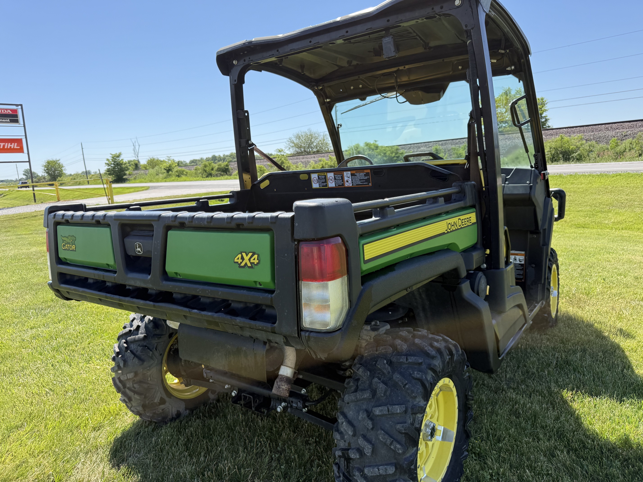 2020 John Deere XUV 835M Image 13
