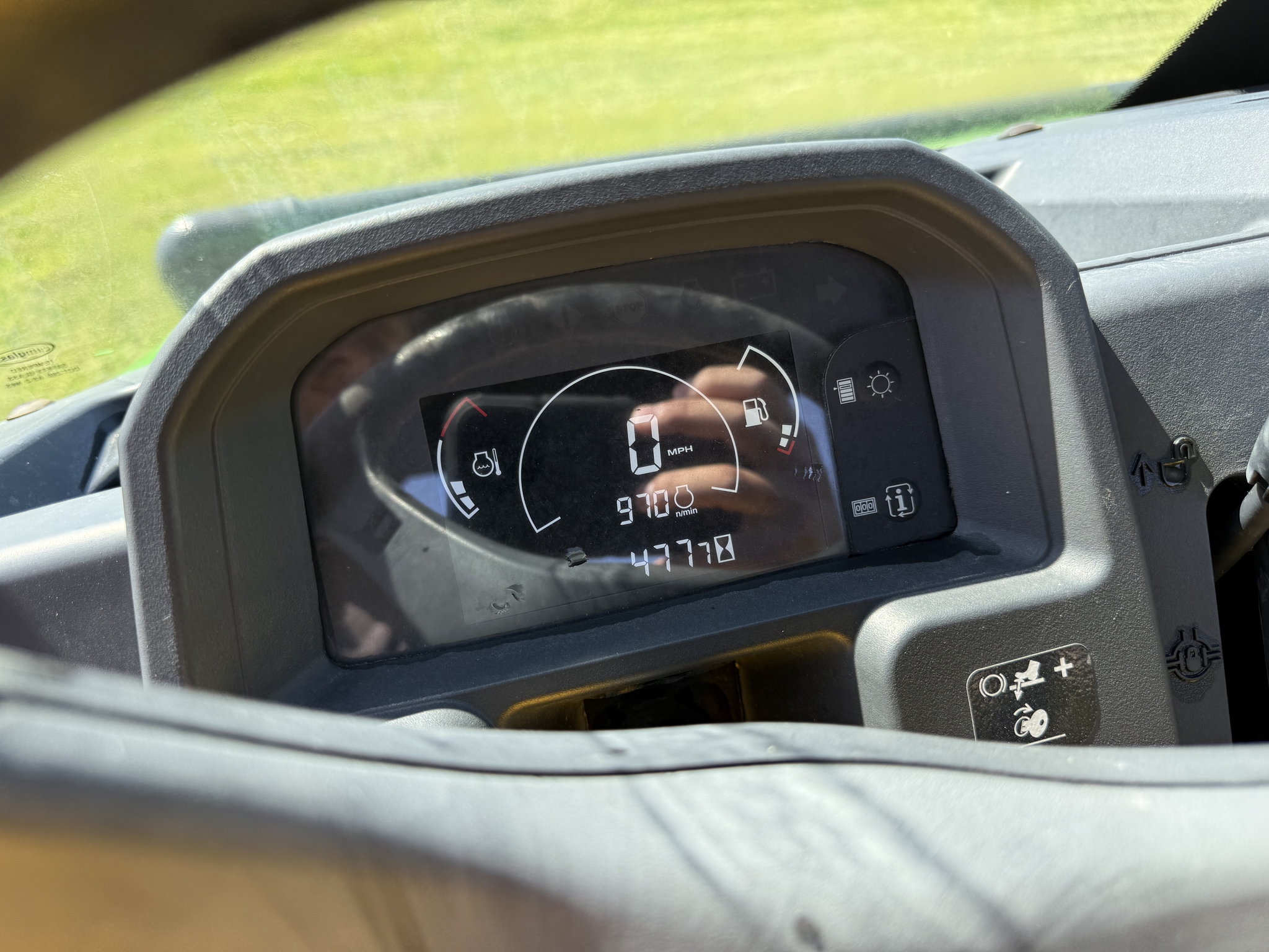 2020 John Deere XUV 835M Image 14