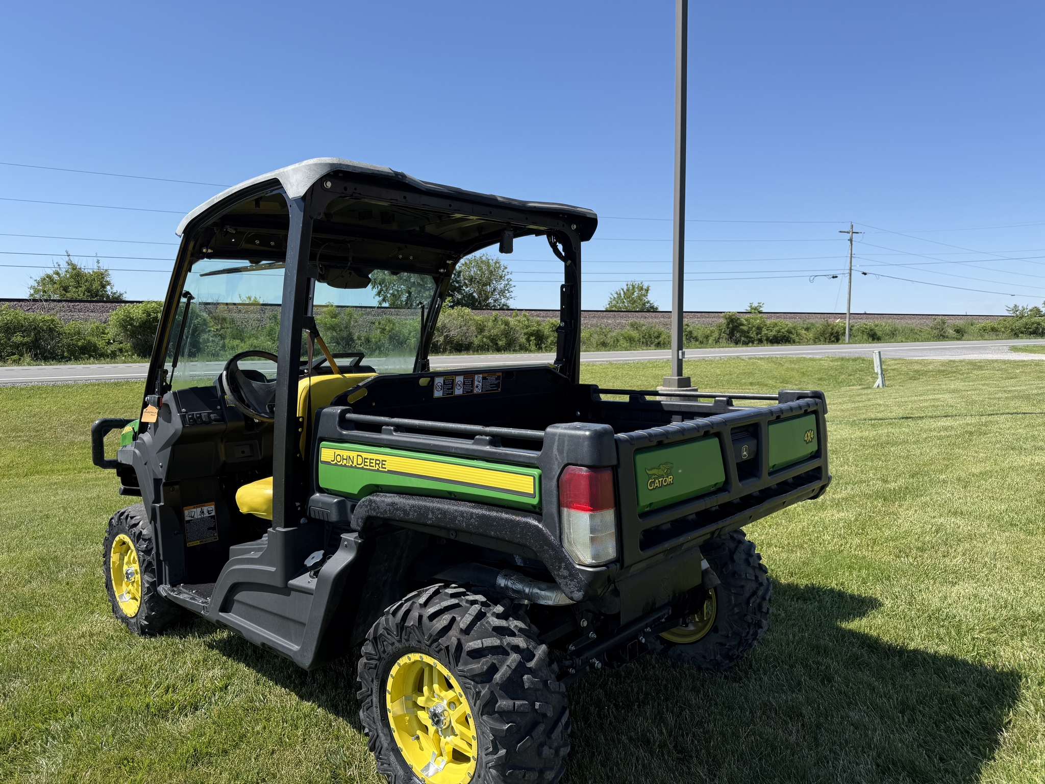 2020 John Deere XUV 835M Image 17