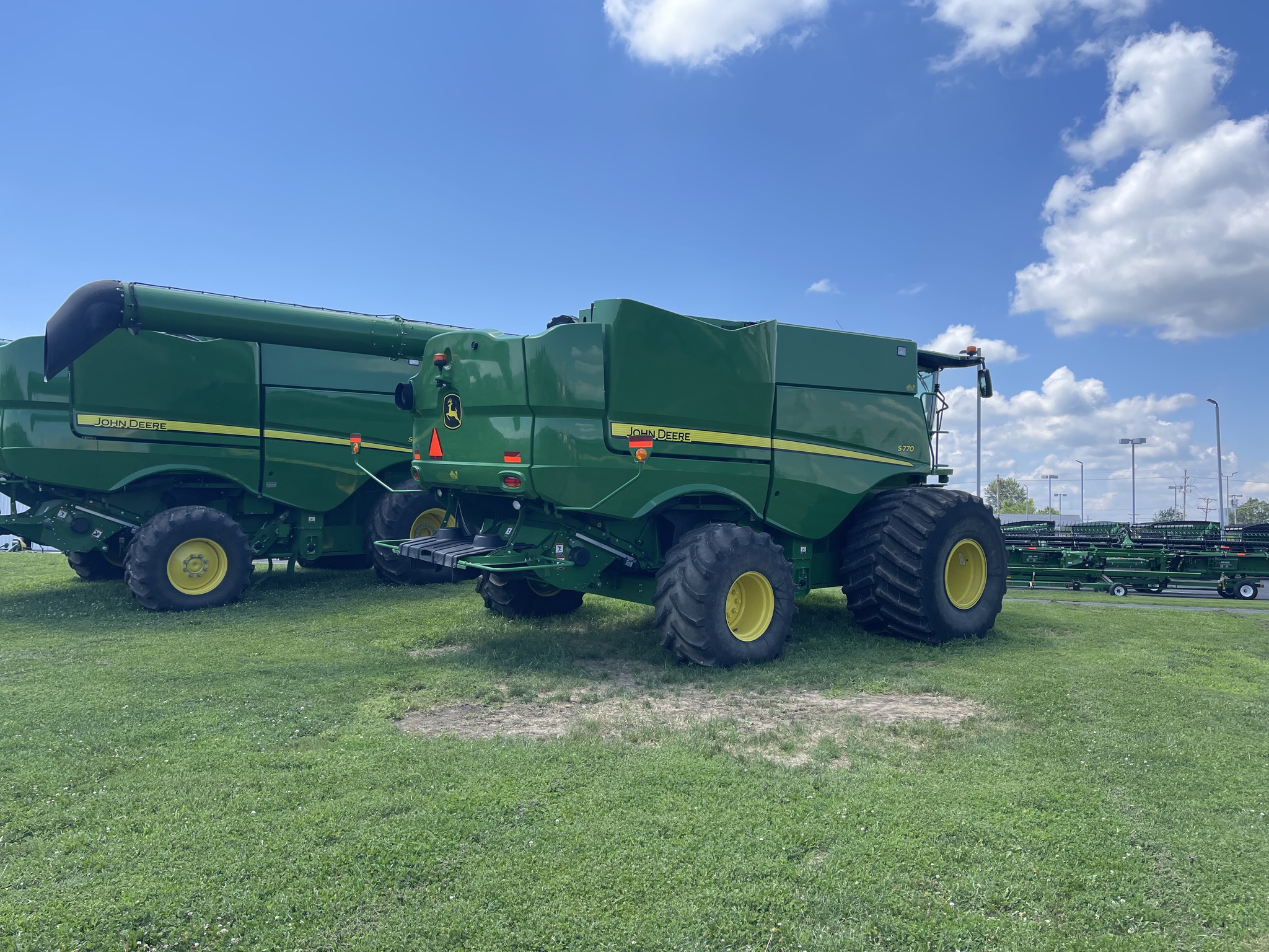 2019 John Deere S770 Image 4