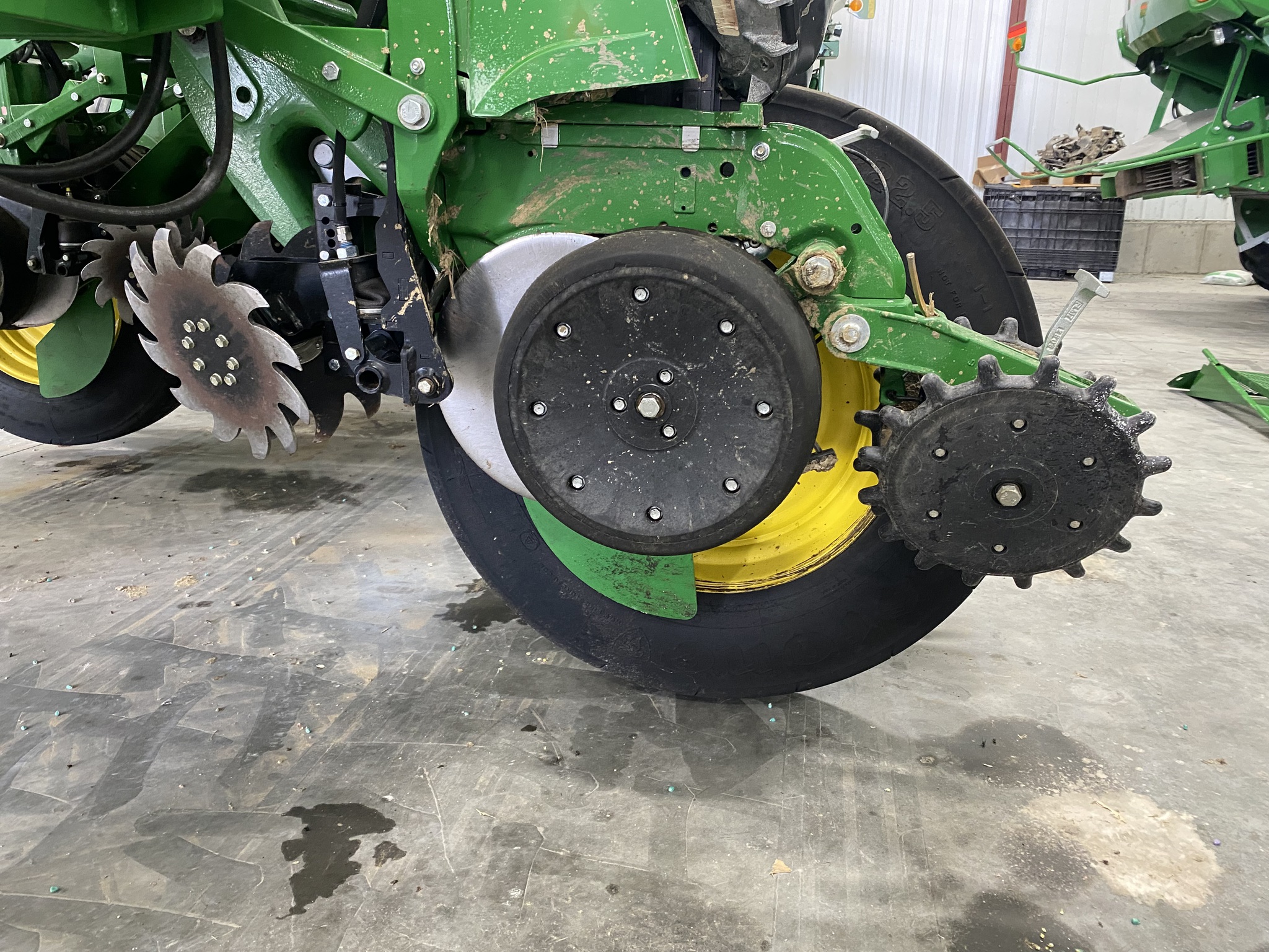 2023 John Deere 1775NT Image 3