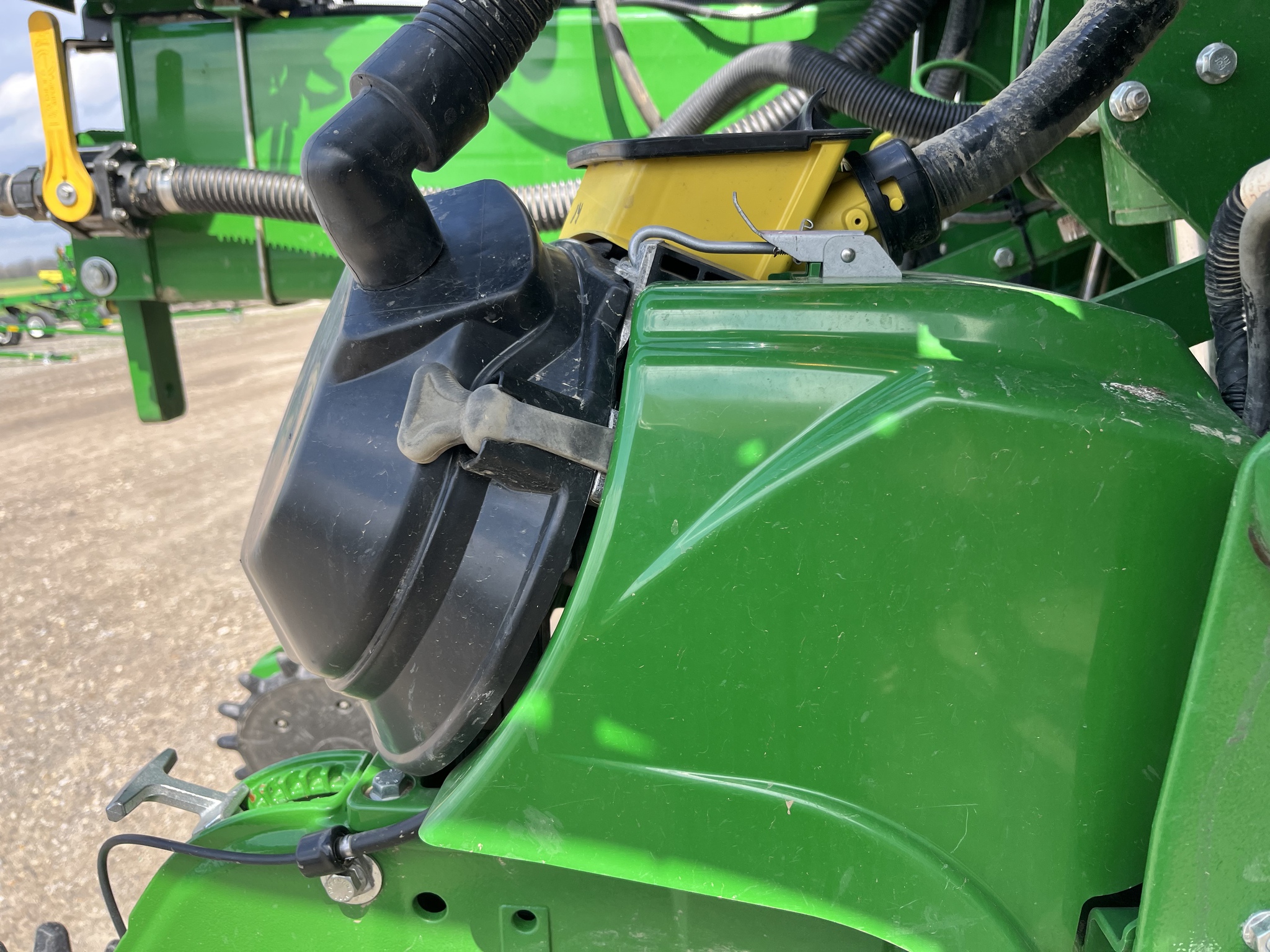 2023 John Deere 1775NT Image 15