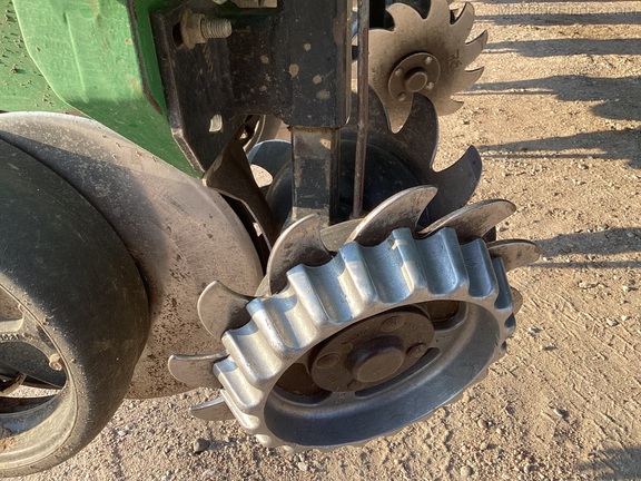 2009 John Deere 1770NT CCS (2nd thumbnail)