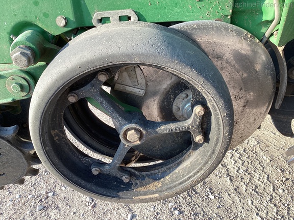2009 John Deere 1770NT CCS (4th thumbnail)