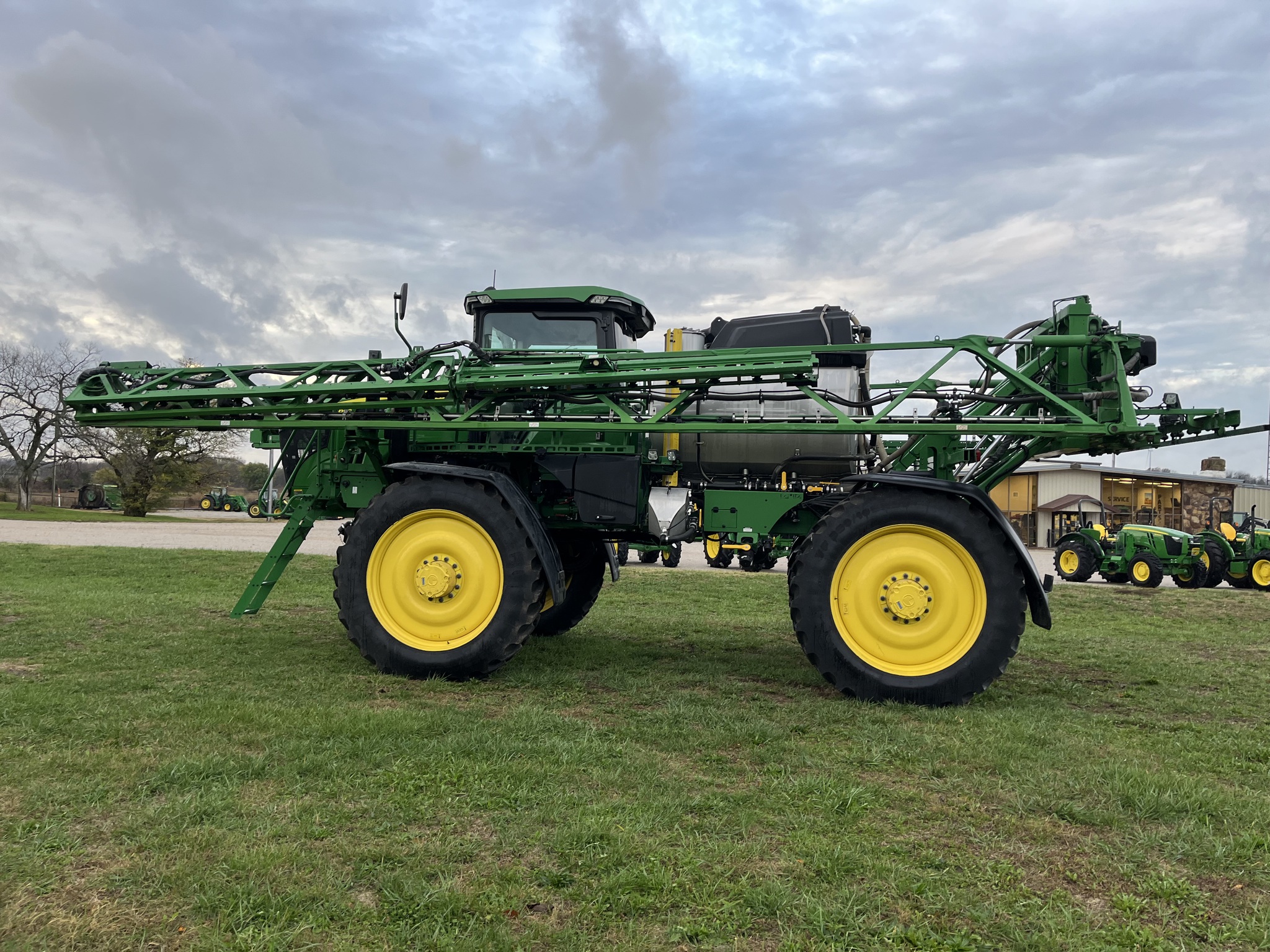  2023 John Deere 612R at Heritage Tractor in Lockwood, MO
