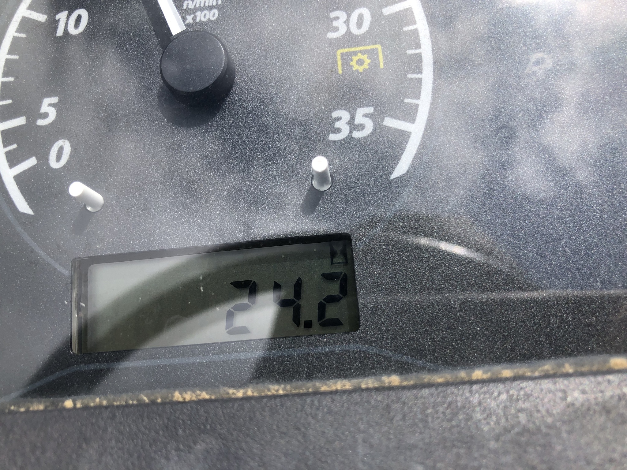 2022 John Deere 1023E Image 6