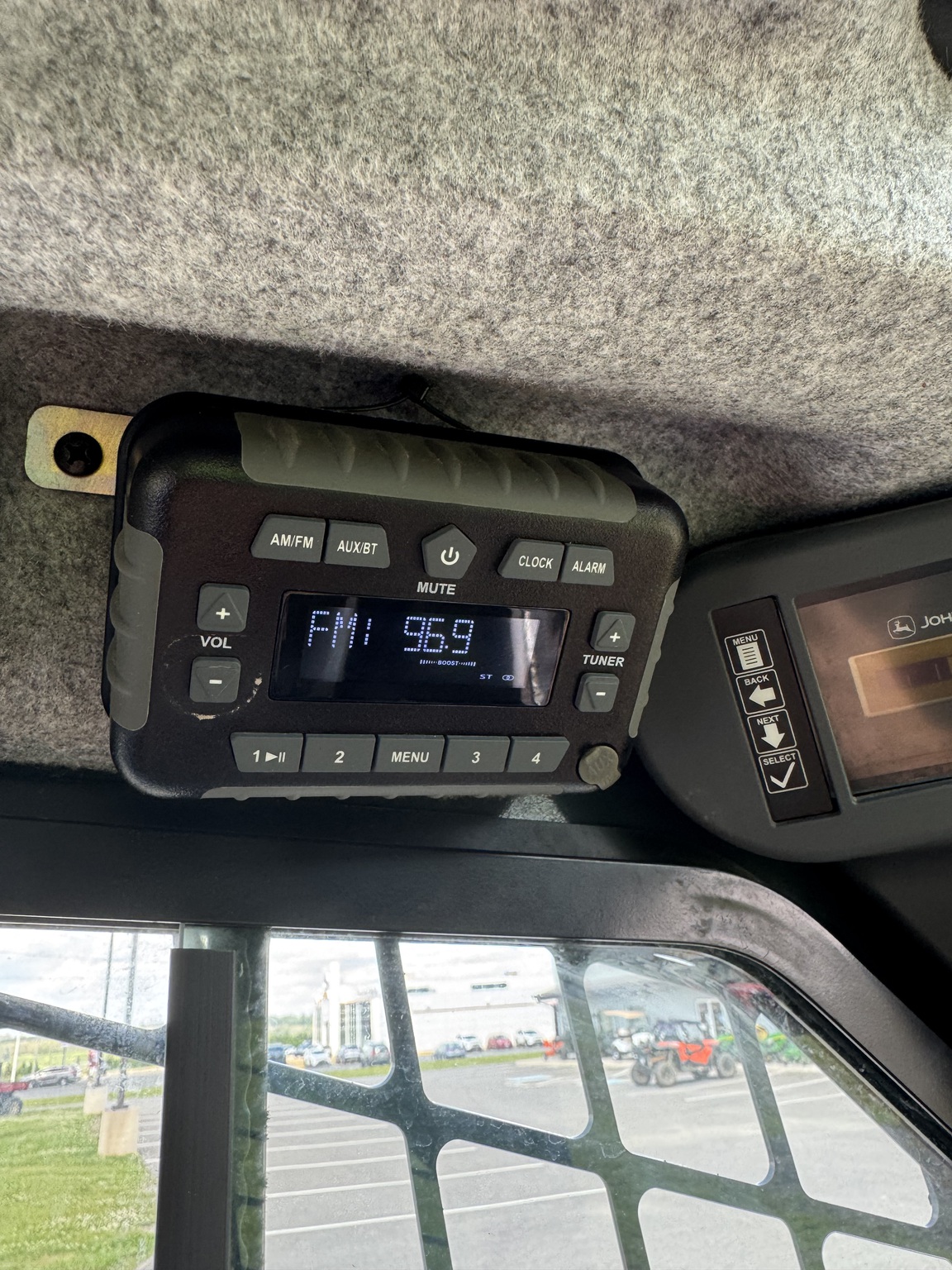 2023 John Deere 332G Image 13