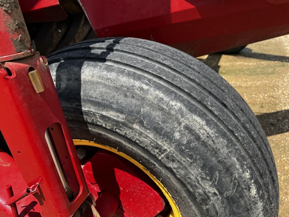 2019 New Holland 316 - Photo9