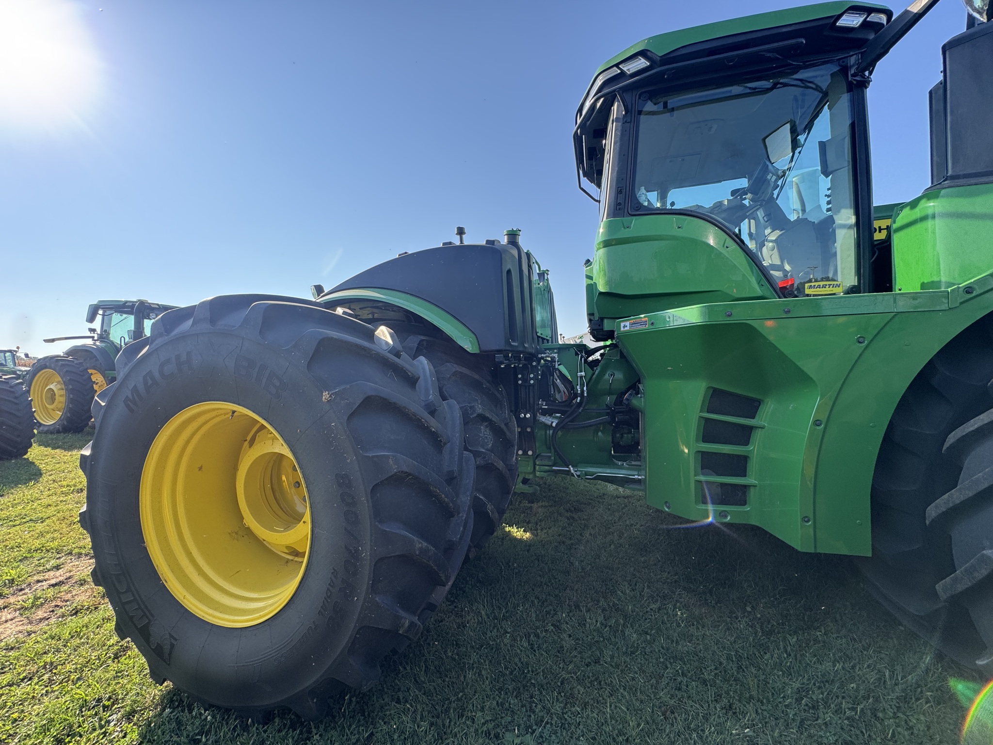  2024 John Deere 9R 540 at Heritage Tractor in Quincy, IL
