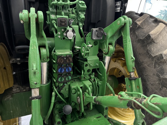 Photo of 2020 John Deere 6195R