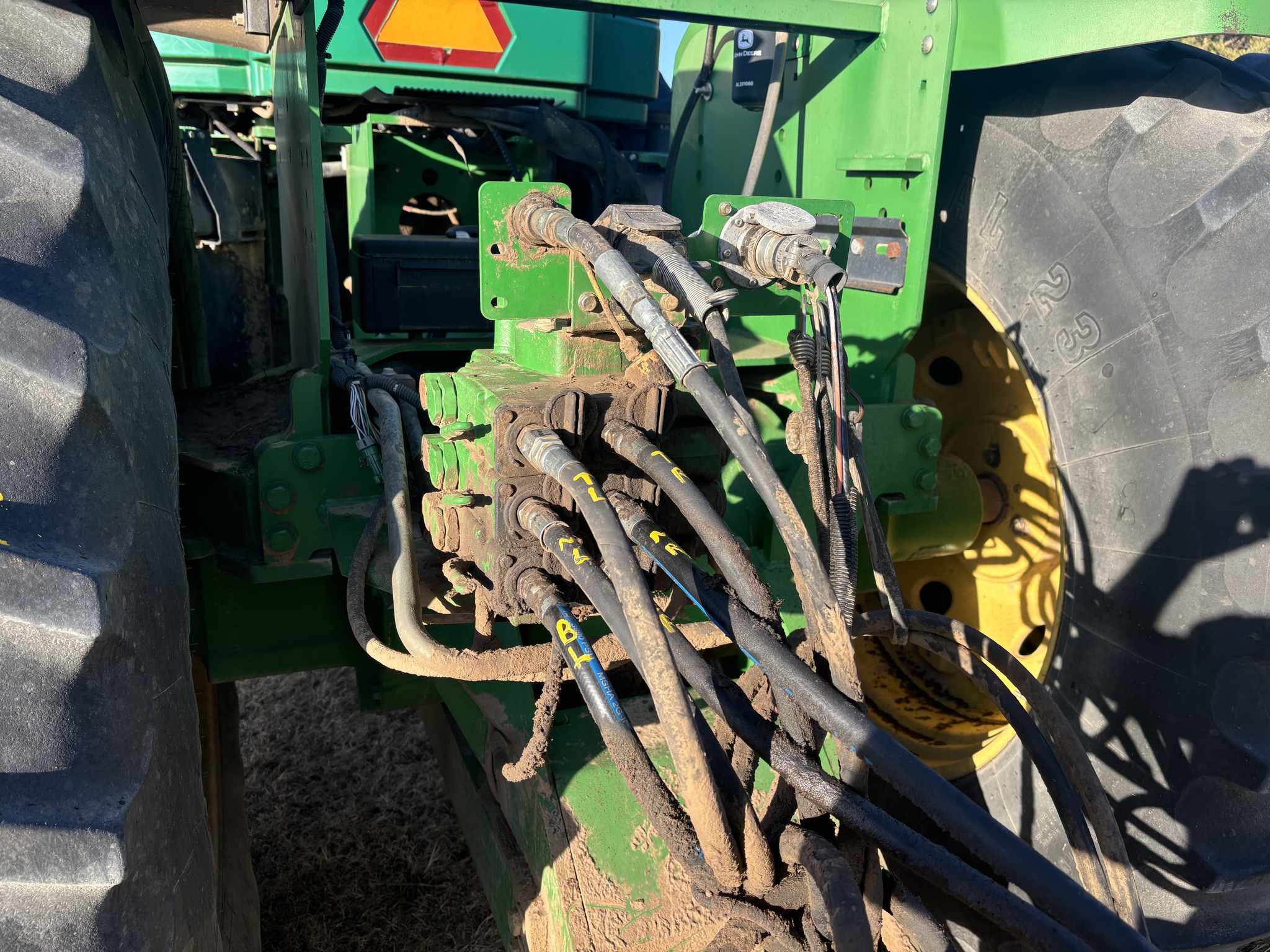 2004 John Deere 1890 Image 20