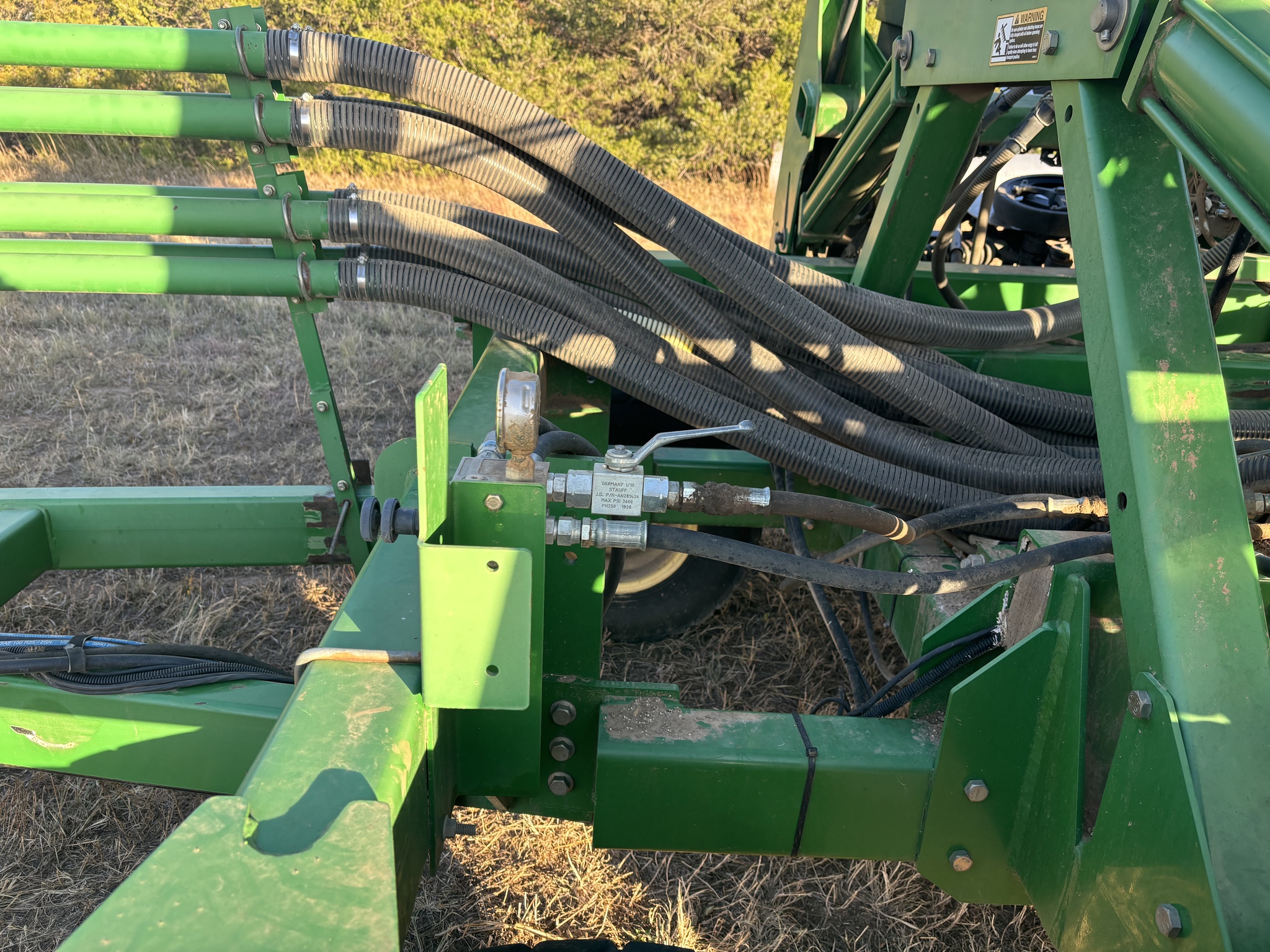 2004 John Deere 1890 Image 12