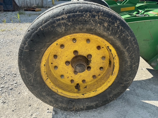 2019 John Deere R10 Image 17