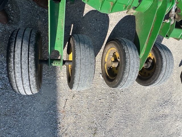 2019 John Deere R10 Image 16