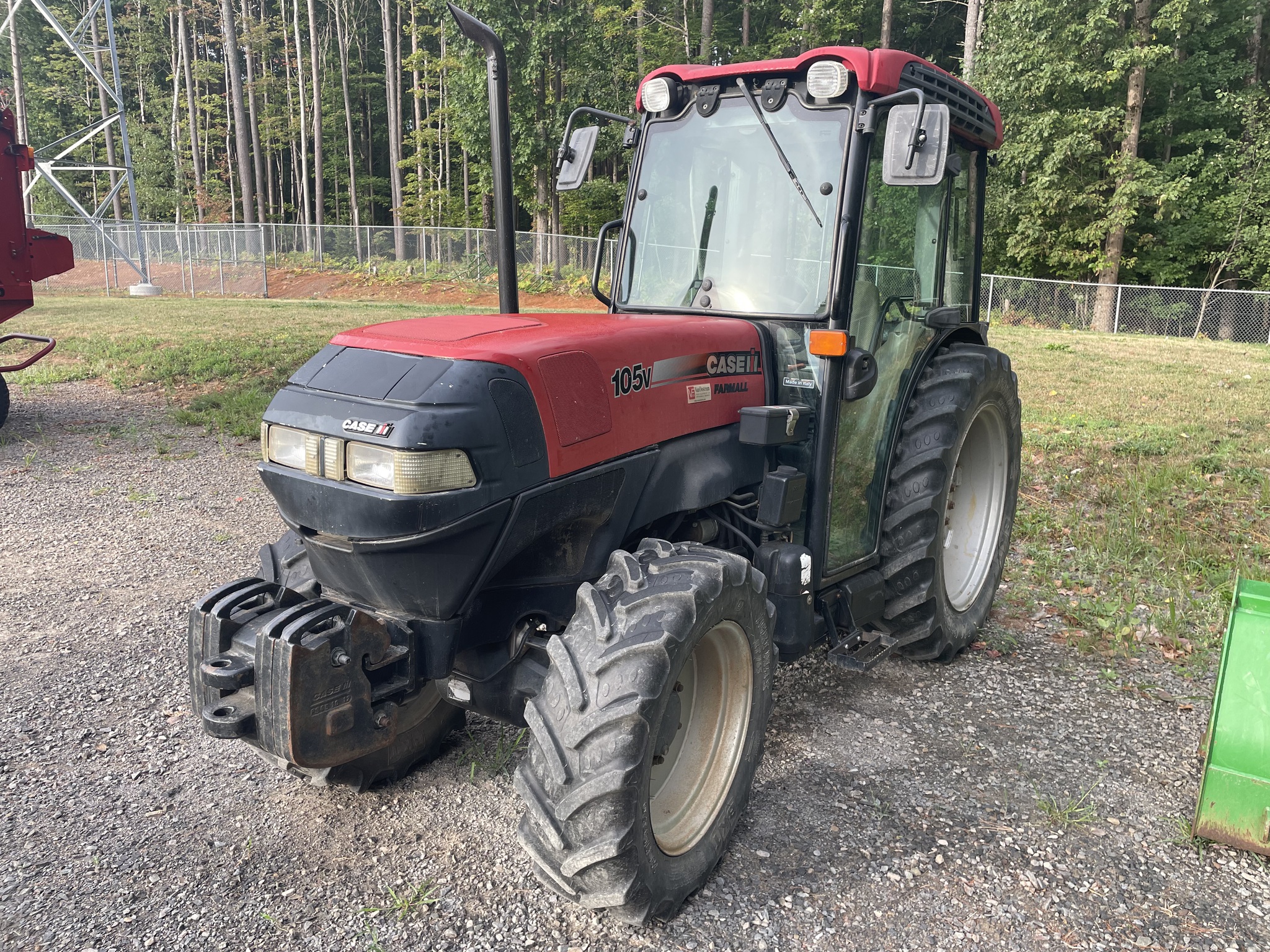 2013 Case IH Farmall 105V Image 1
