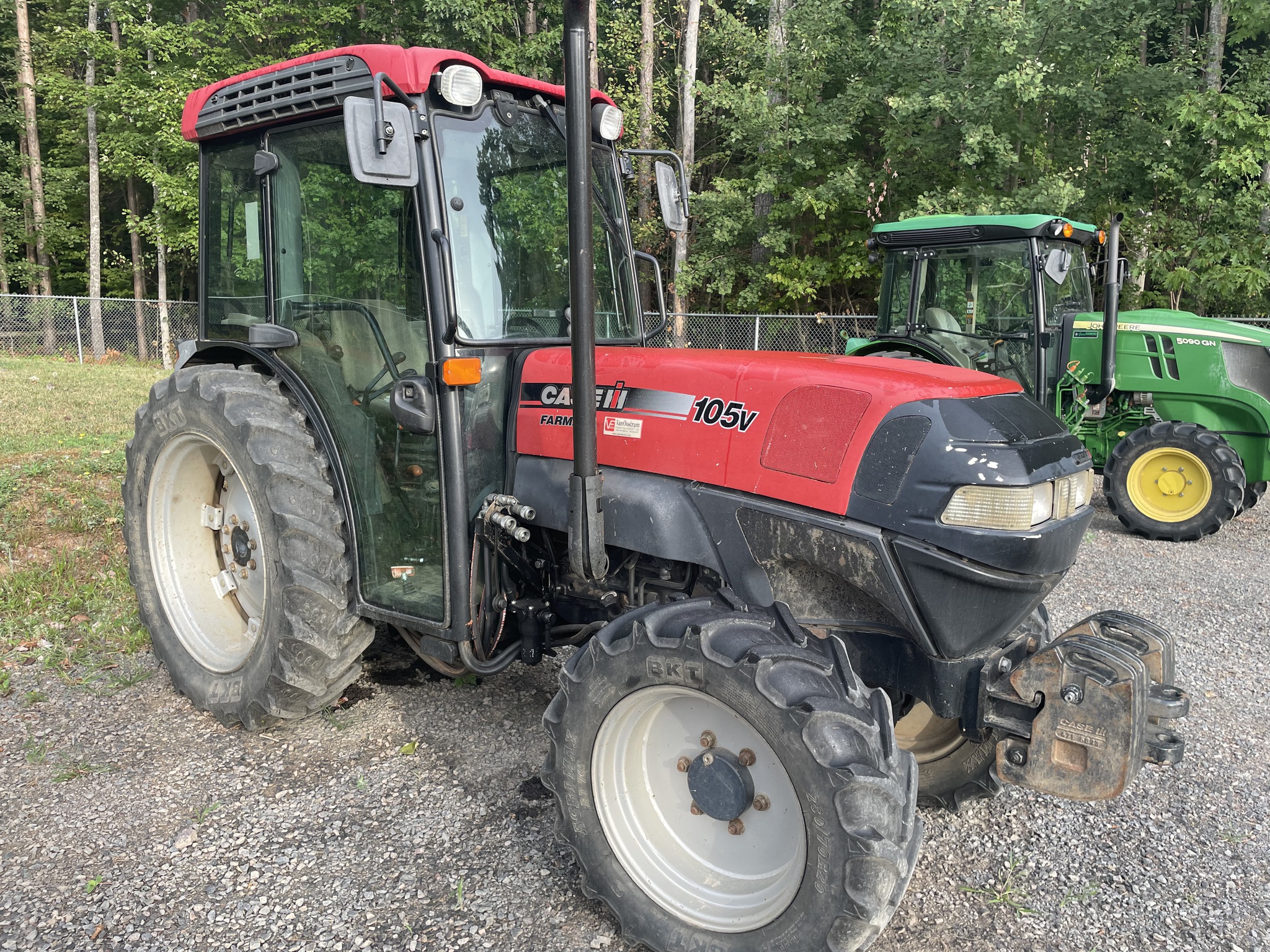 2013 Case IH Farmall 105V Image 5
