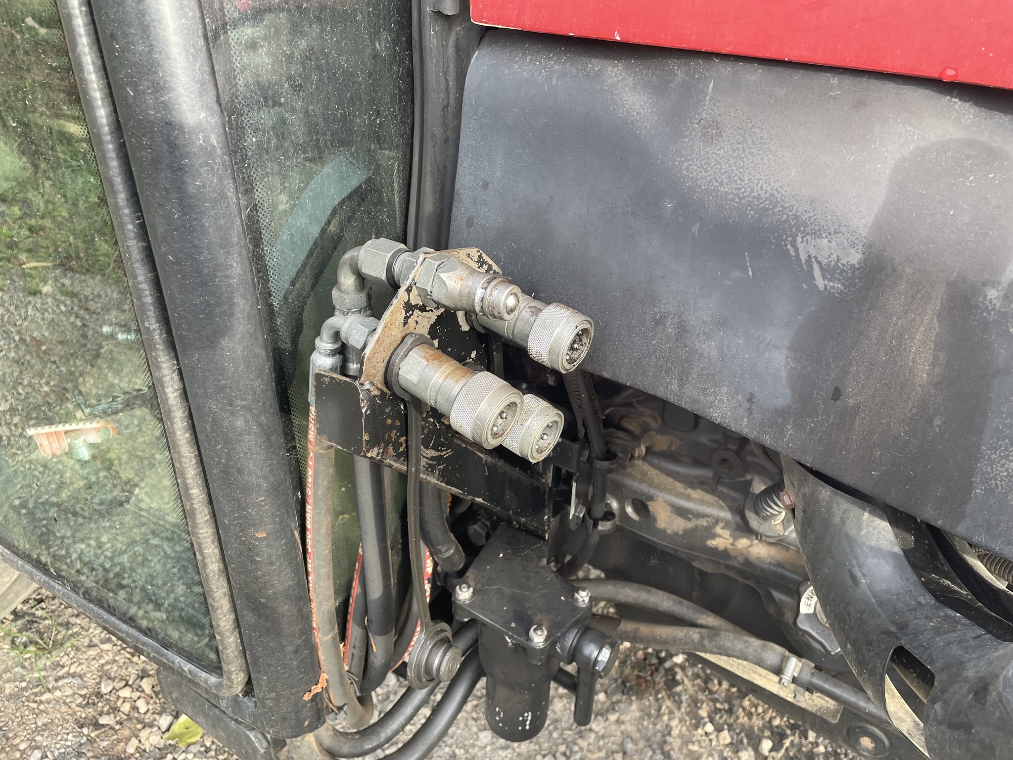 2013 Case IH Farmall 105V Image 7