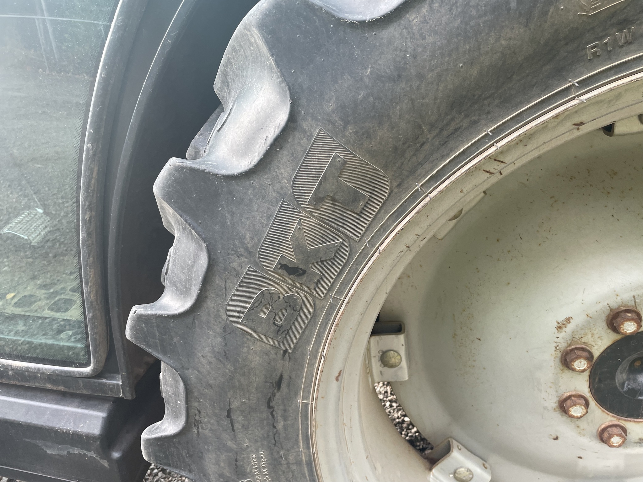 2013 Case IH Farmall 105V Image 13