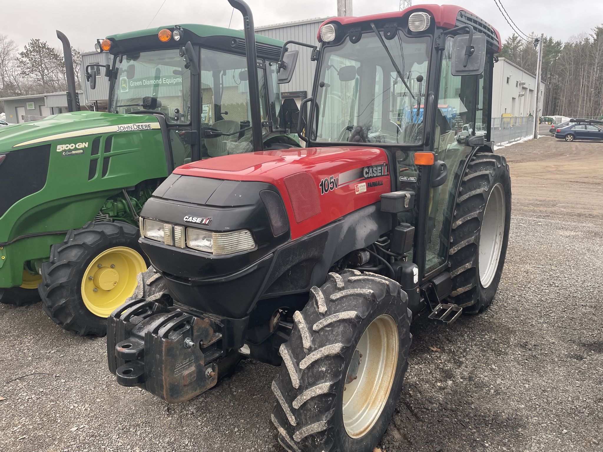2013 Case IH Farmall 105V Image 1
