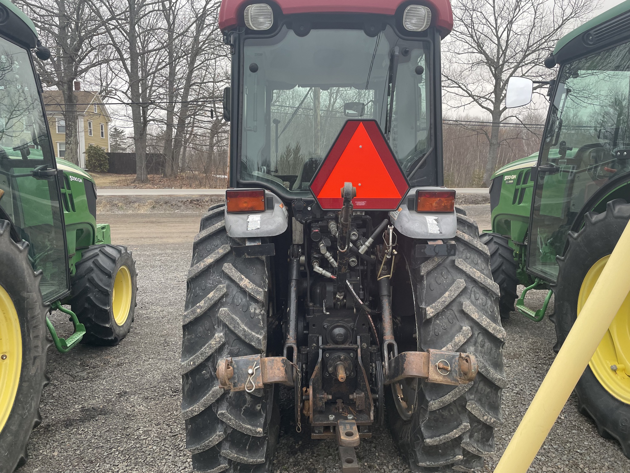 2013 Case IH Farmall 105V Image 3