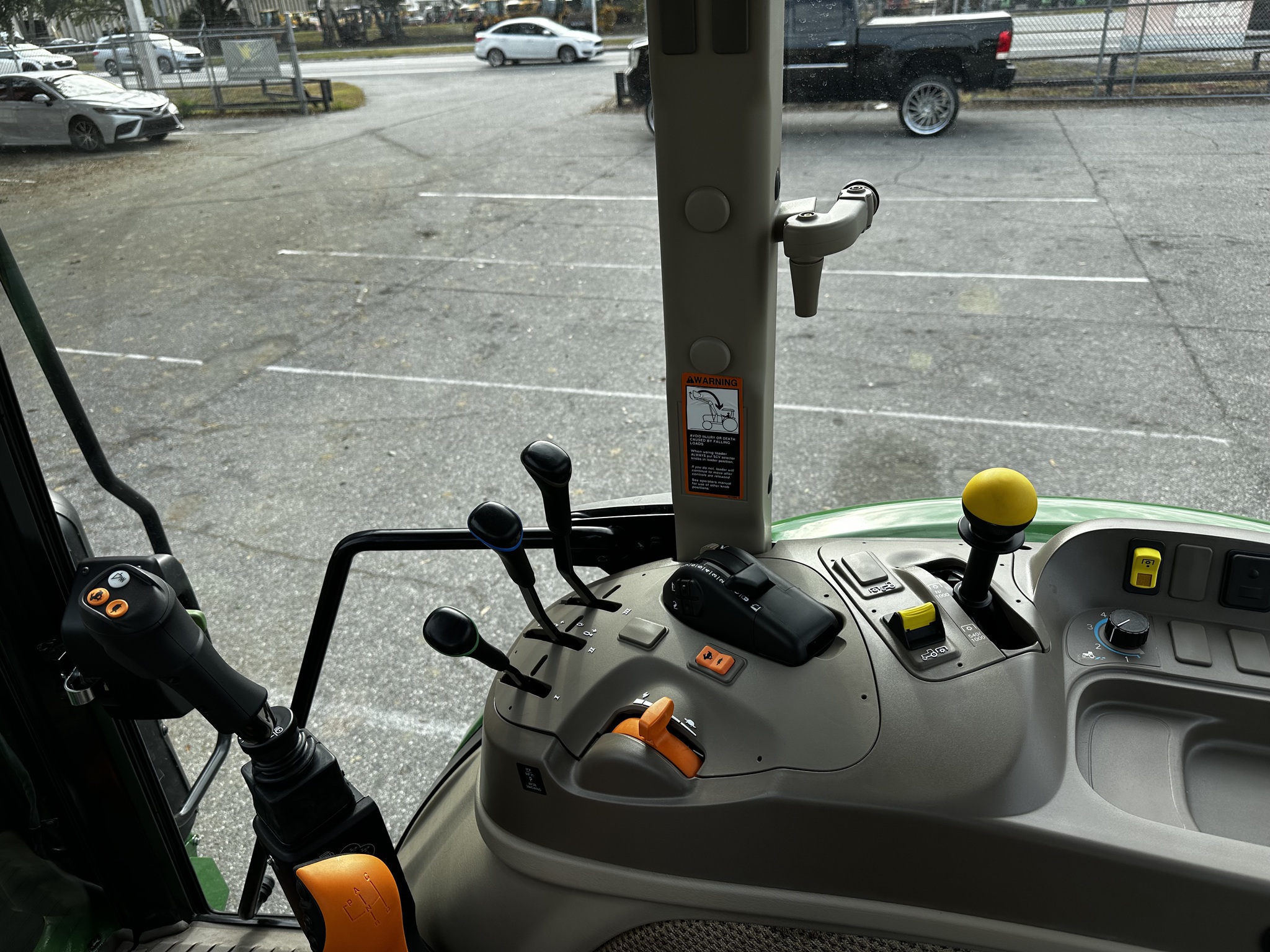 2025 John Deere 5130M Image 10