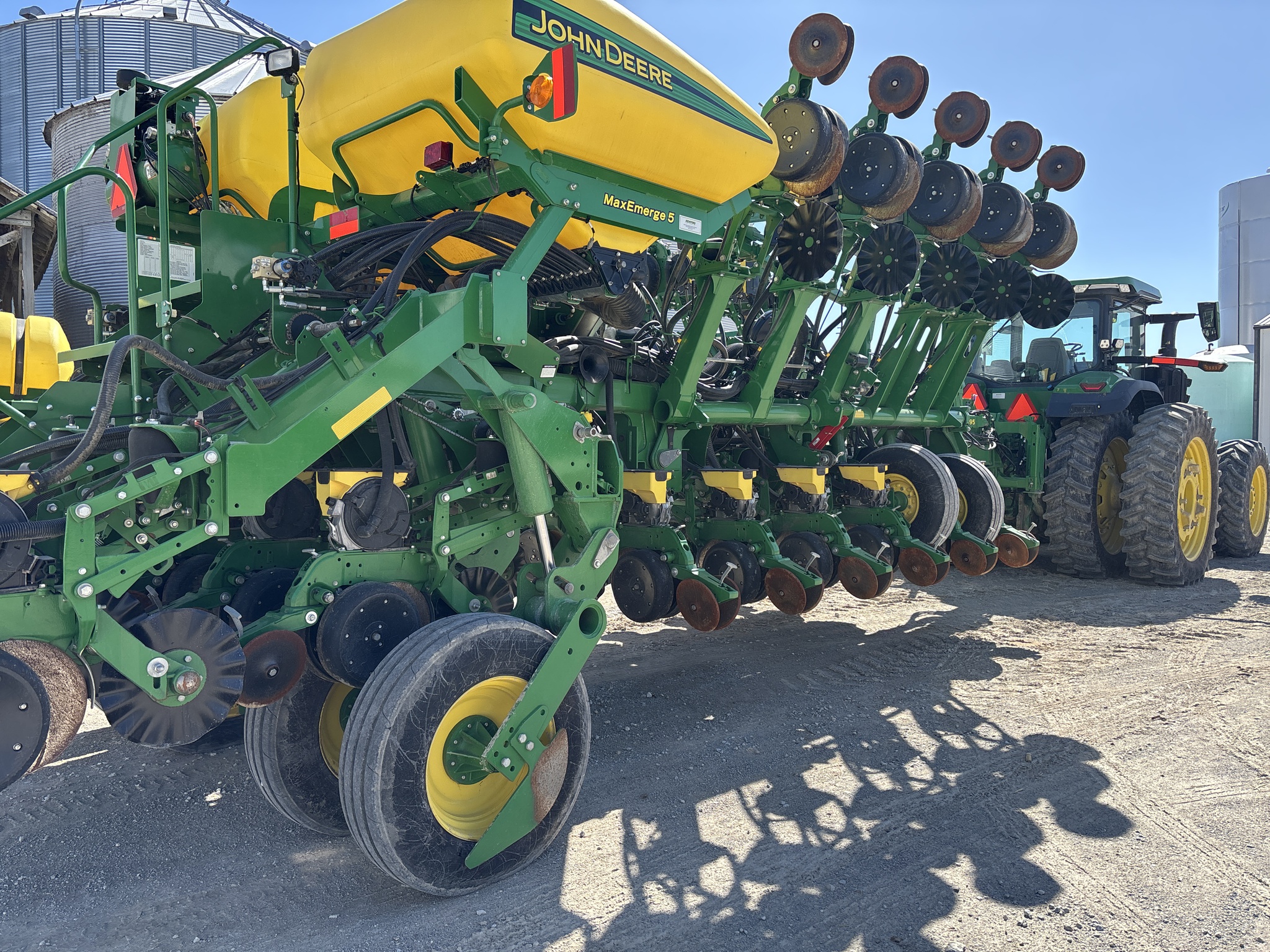 Used 2020 John Deere 1795 Planters: Drawn at Koenig Equipment in Anna, OH - PhotoXL1