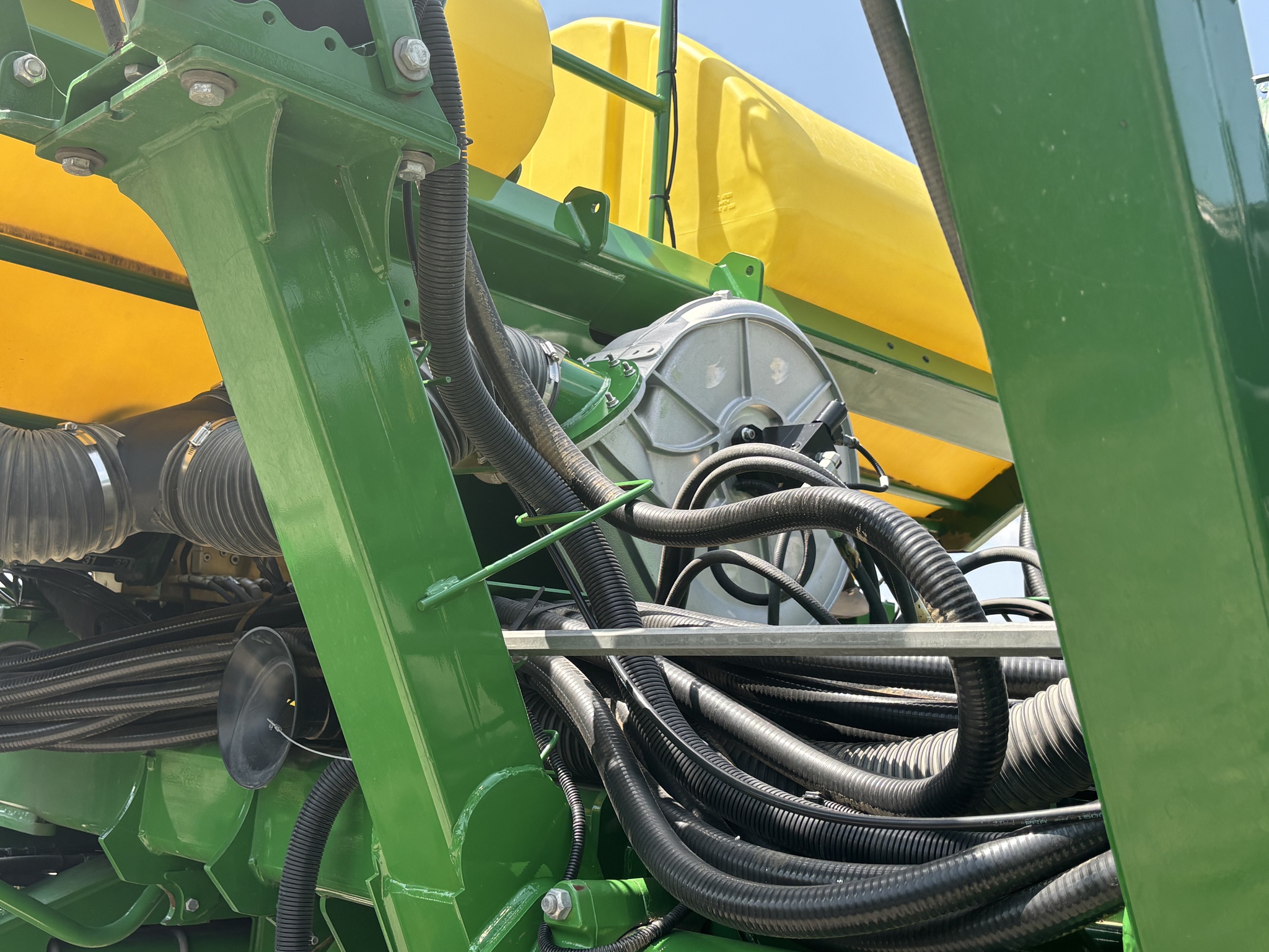 Used 2020 John Deere 1795 Planters: Drawn at Koenig Equipment in Knightstown, IN - PhotoXL8