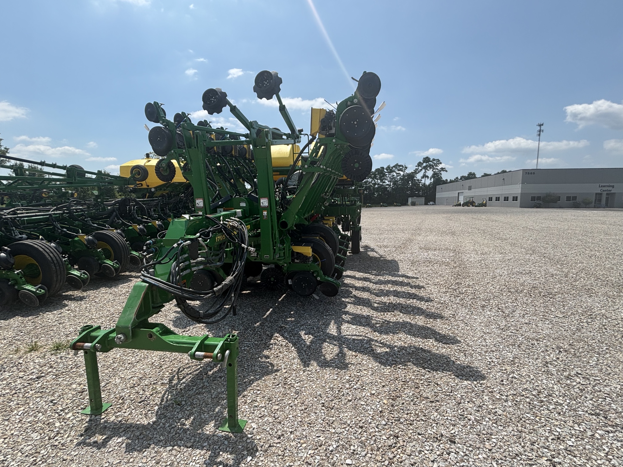 Used 2020 John Deere 1795 Planters: Drawn at Koenig Equipment in Knightstown, IN - PhotoXL5