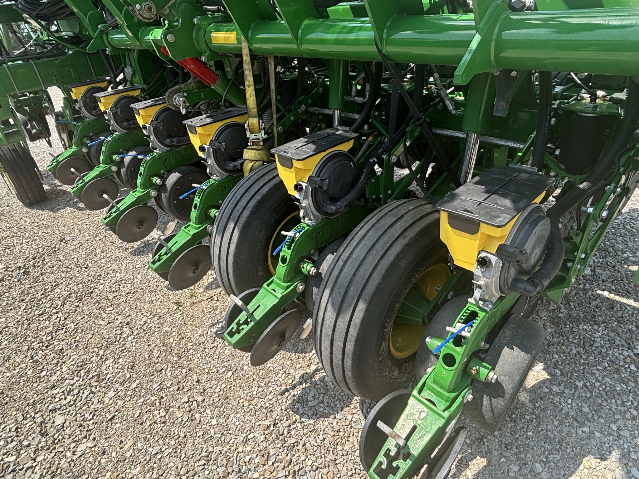 Used 2020 John Deere 1795 Planters: Drawn at Koenig Equipment in Knightstown, IN - PhotoXL10