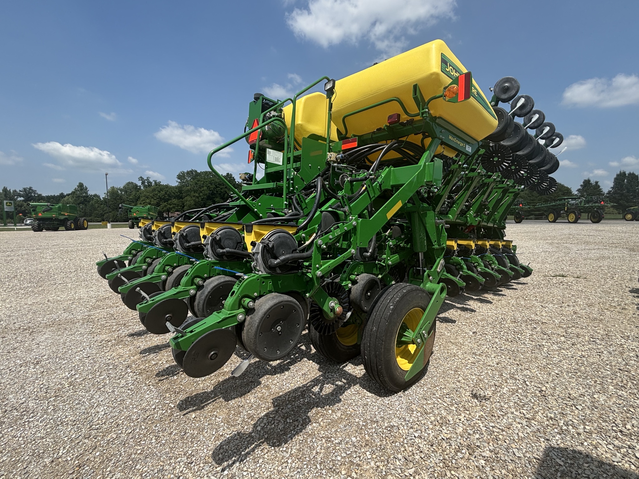 Used 2020 John Deere 1795 Planters: Drawn at Koenig Equipment in Knightstown, IN - PhotoXL3