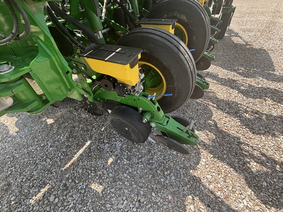 Used 2020 John Deere 1795 Planters: Drawn at Koenig Equipment in Knightstown, IN - Photo12