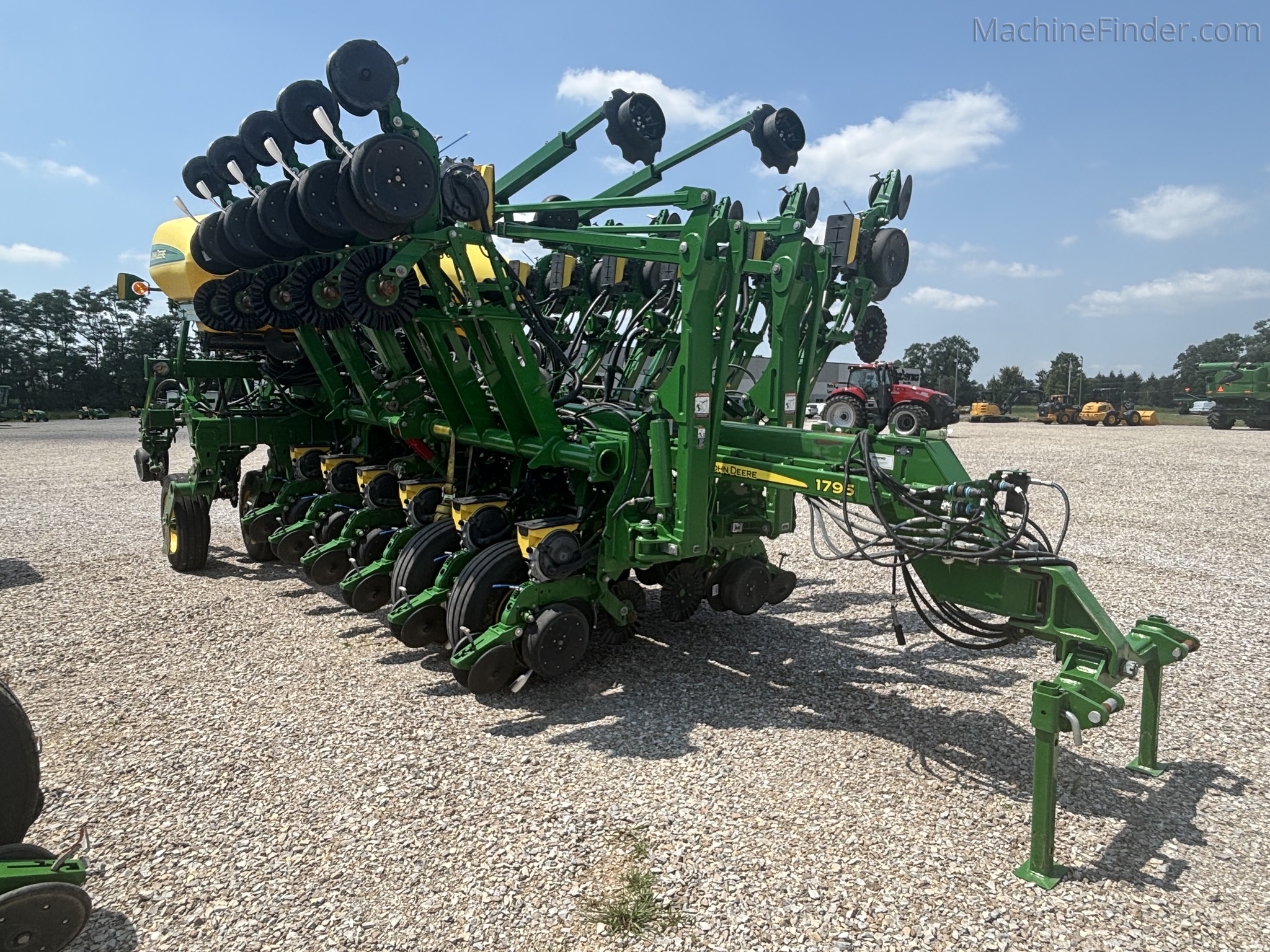 2020 John Deere 1795 | Planters: Drawn | MachineFinder