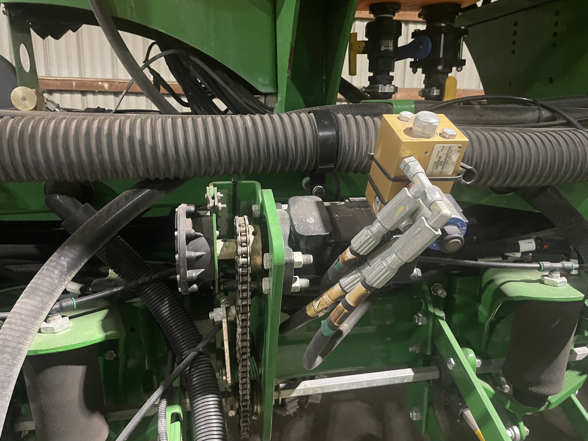 2015 John Deere 1775NT Image 13